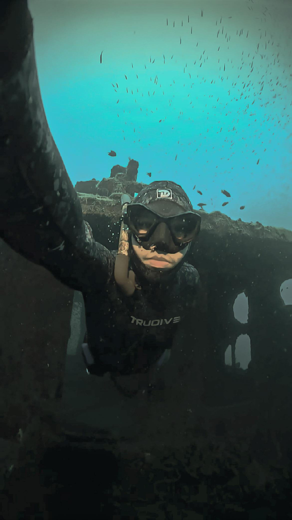 Underwater footage before and after colour grading — before colour grading